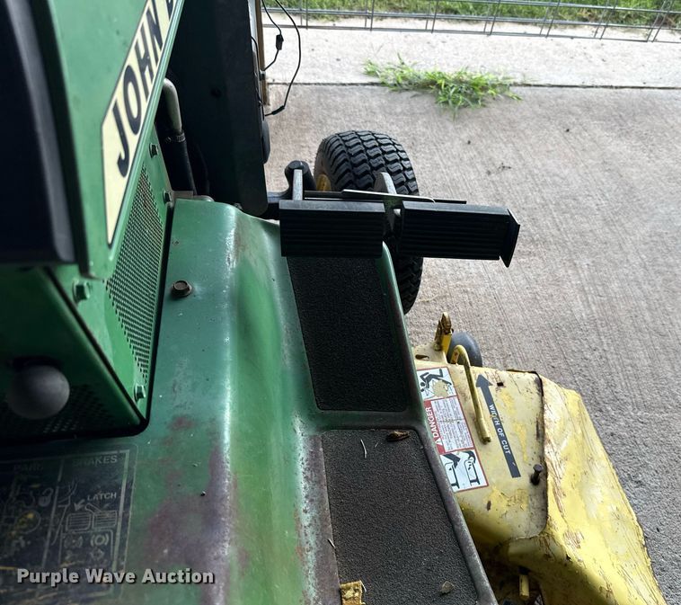 image for item HI9299 John Deere  318 lawn mower