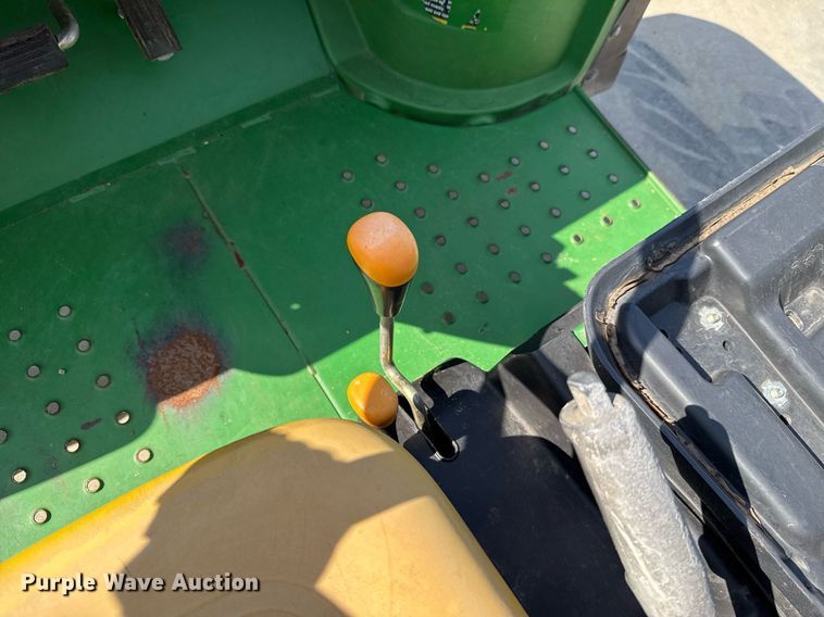 image for item HI9336 2010 John Deere TH 6X4 utility vehicle