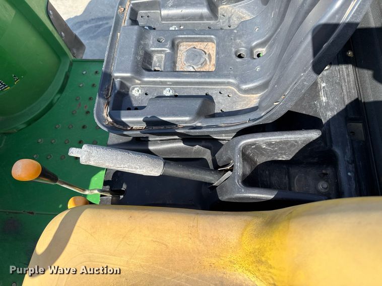 image for item HI9336 2010 John Deere TH 6X4 utility vehicle