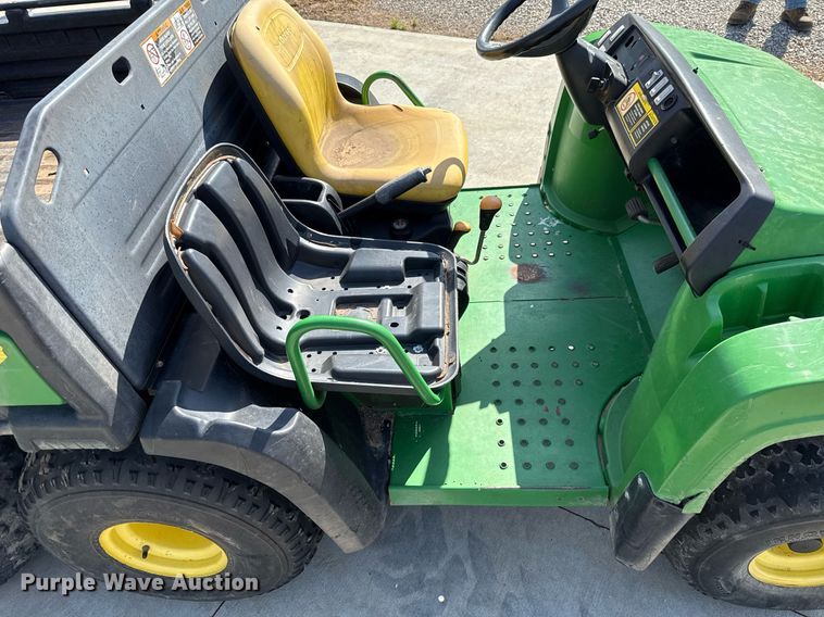 image for item HI9336 2010 John Deere TH 6X4 utility vehicle