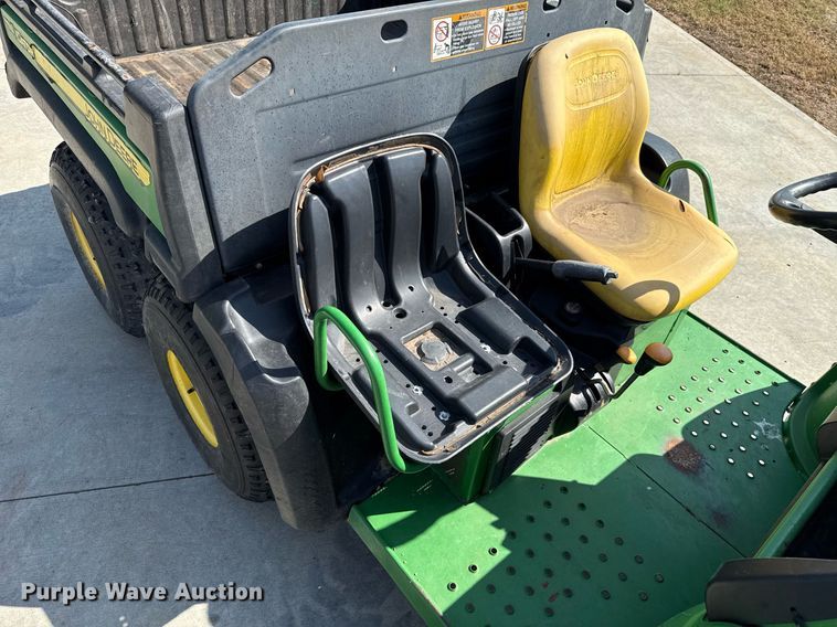 image for item HI9336 2010 John Deere TH 6X4 utility vehicle