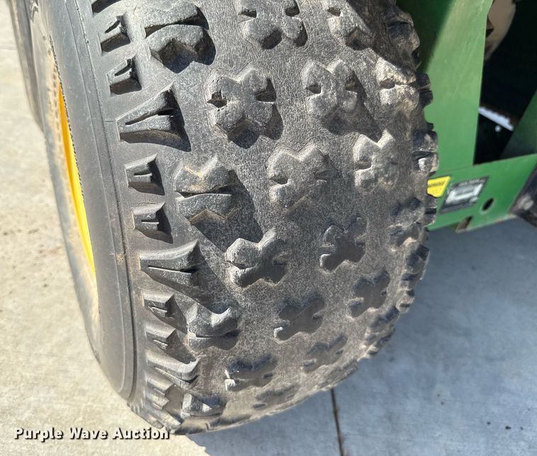 image for item HI9336 2010 John Deere TH 6X4 utility vehicle