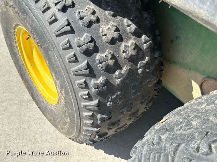 image for item HI9336 2010 John Deere TH 6X4 utility vehicle