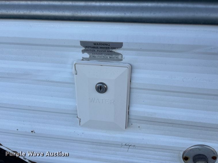 image for item ND9719 1997 Fleetwood 21L5B camper