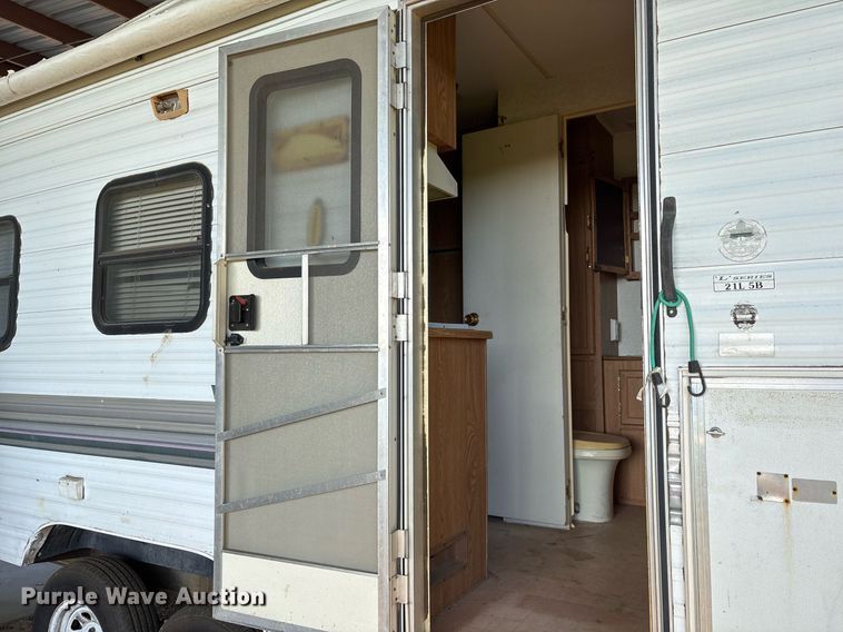 image for item ND9719 1997 Fleetwood 21L5B camper