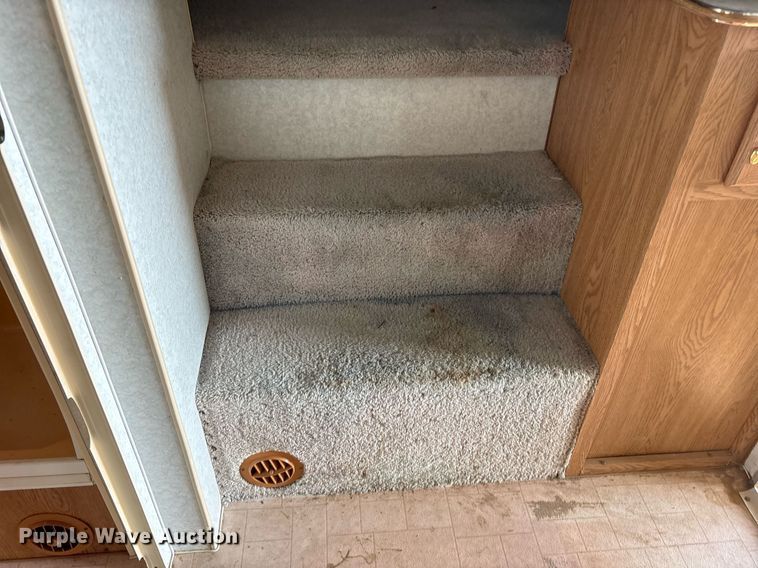 image for item ND9719 1997 Fleetwood 21L5B camper