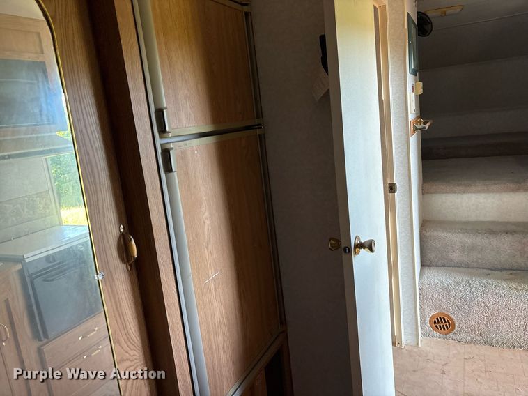 image for item ND9719 1997 Fleetwood 21L5B camper