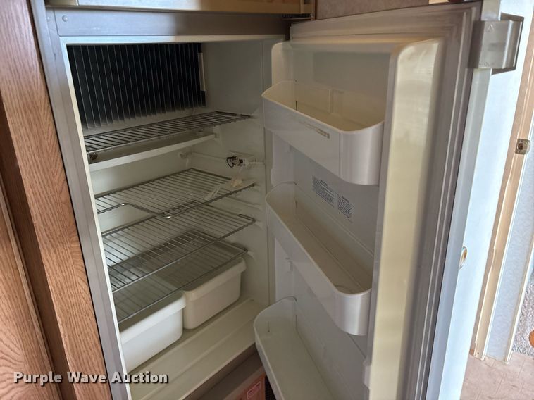 image for item ND9719 1997 Fleetwood 21L5B camper