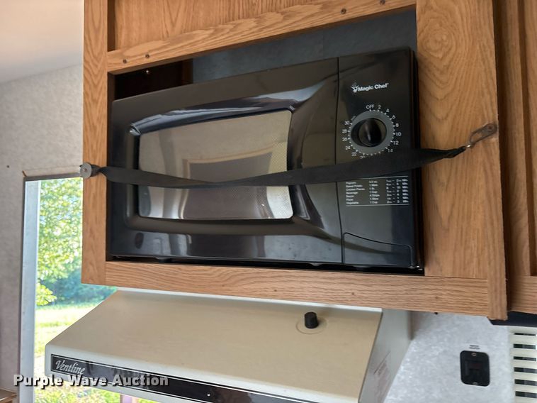 image for item ND9719 1997 Fleetwood 21L5B camper