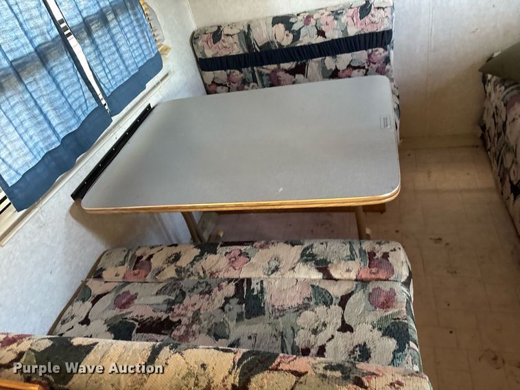 image for item ND9719 1997 Fleetwood 21L5B camper