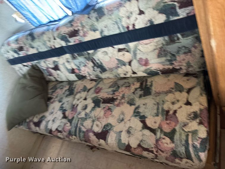 image for item ND9719 1997 Fleetwood 21L5B camper