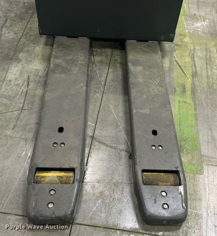 image for item ND9792 2023 Linde EWR30 pallet jack