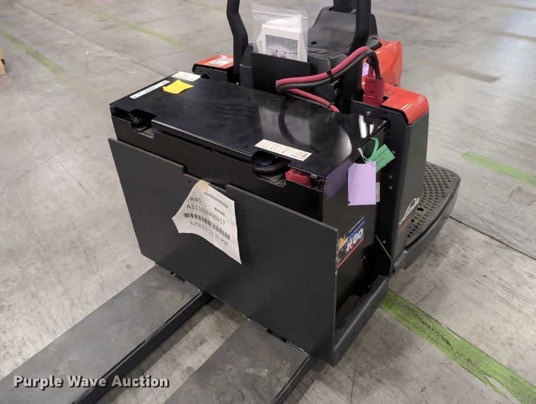 image for item ND9794 2023 Linde EWR40 pallet jack