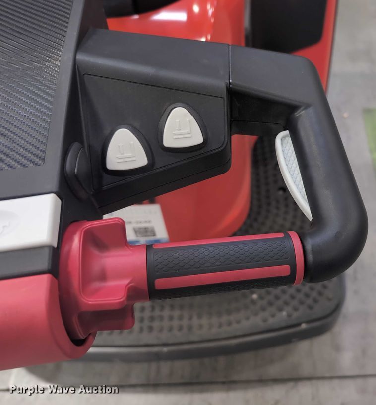 image for item ND9925 2023 Linde EWR40 pallet jack