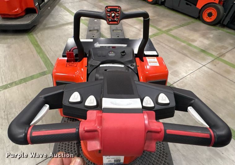 image for item ND9926 2023 Linde EWR40 pallet jack