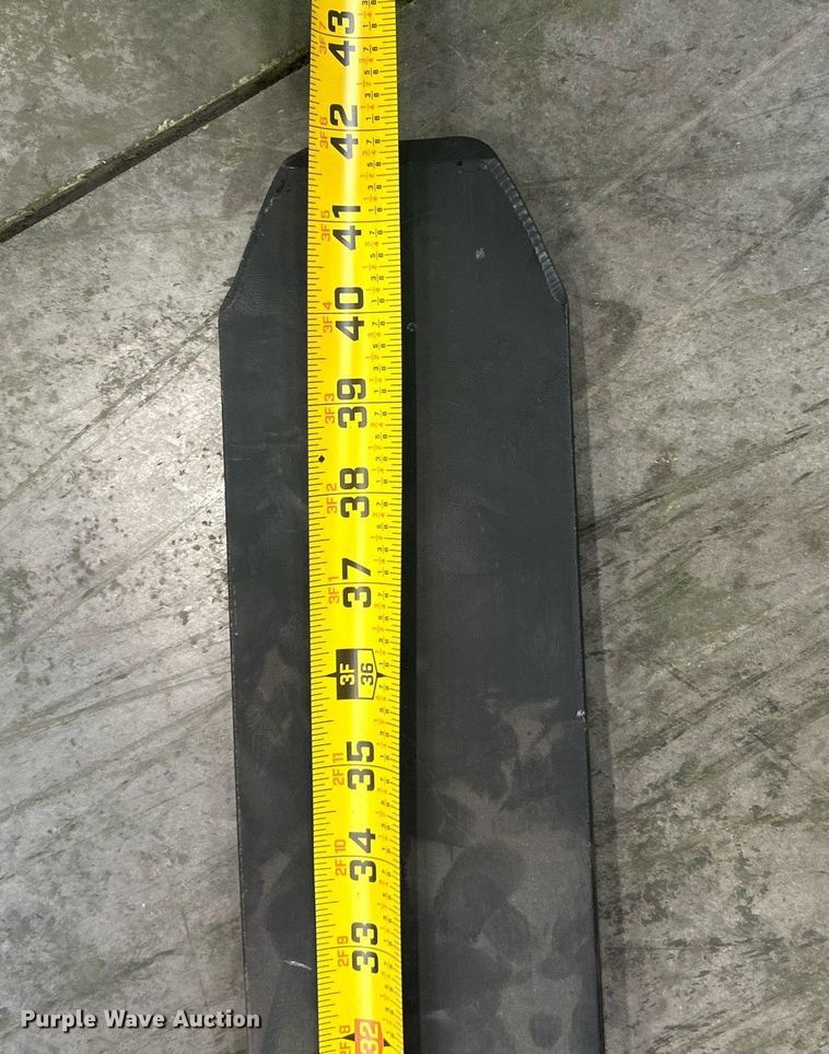 image for item ND9941 2023 Linde E18S forklift