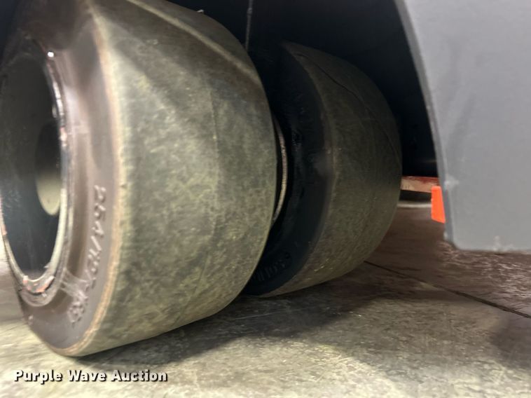 image for item ND9941 2023 Linde E18S forklift