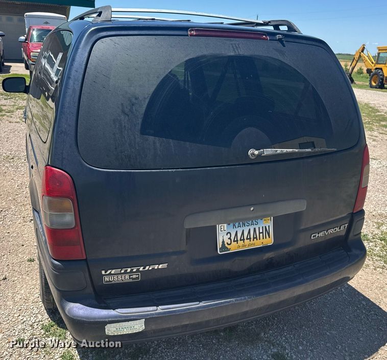 image for item NE9838 2000 Chevrolet Venture LS  van