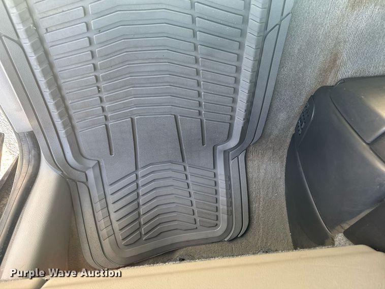 image for item NE9838 2000 Chevrolet Venture LS  van