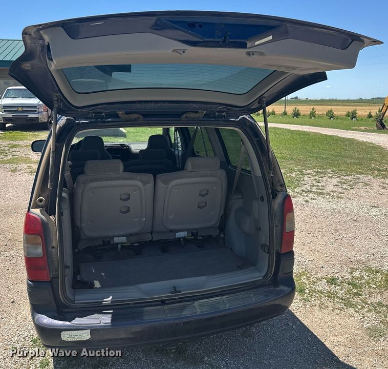 image for item NE9838 2000 Chevrolet Venture LS  van