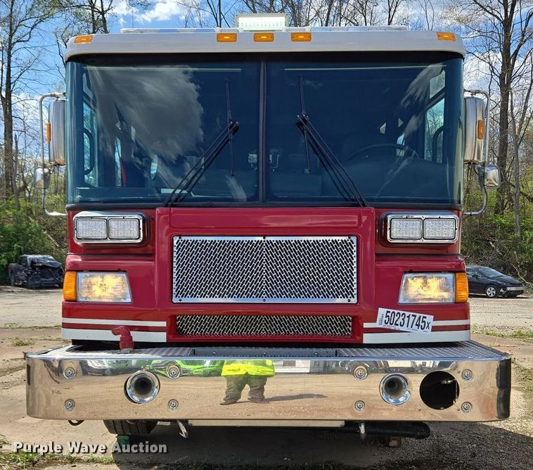 image for item YA0468 2000 Pierce pumper fire truck