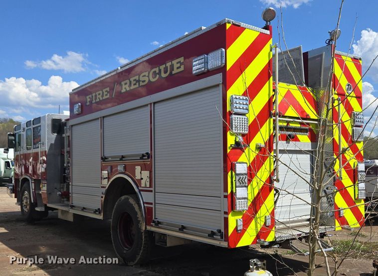image for item YA0468 2000 Pierce pumper fire truck