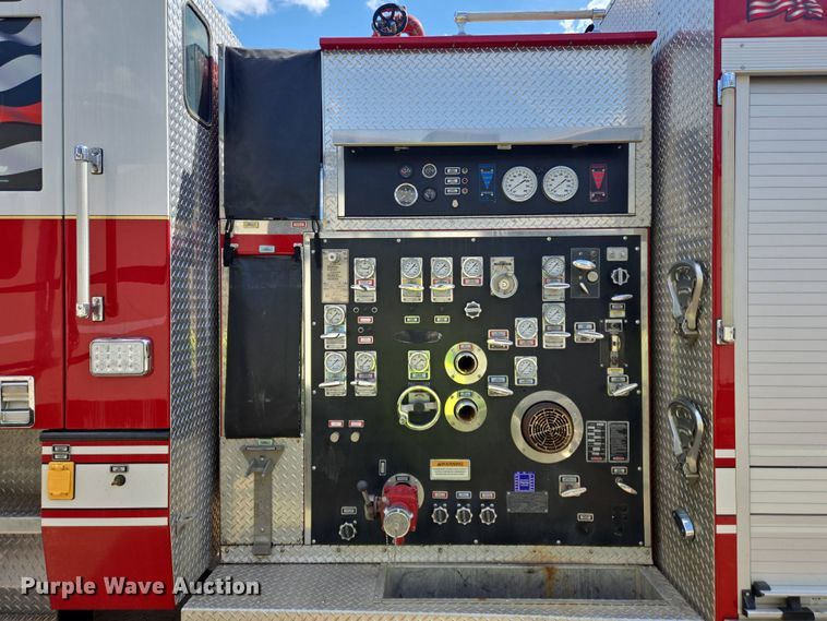image for item YA0468 2000 Pierce pumper fire truck