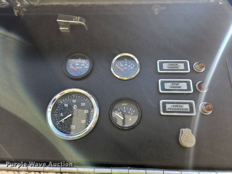 image for item YA0468 2000 Pierce pumper fire truck