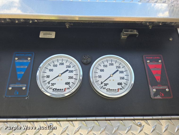 image for item YA0468 2000 Pierce pumper fire truck