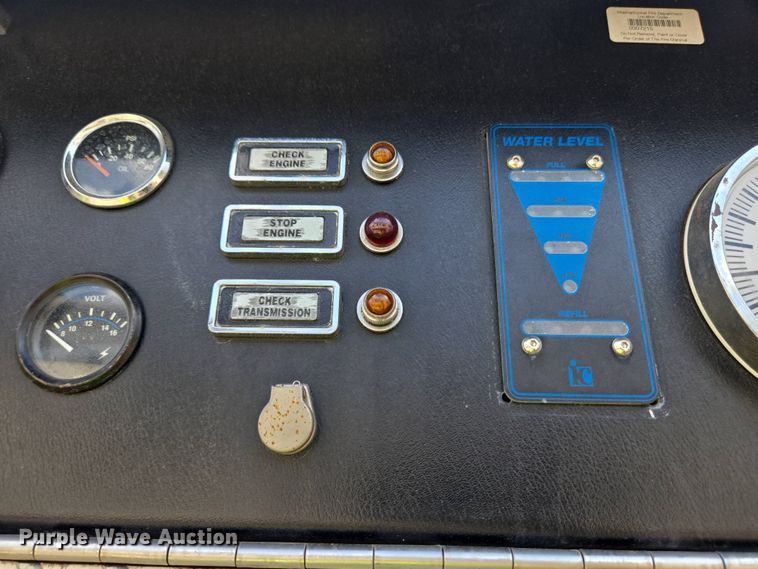 image for item YA0468 2000 Pierce pumper fire truck