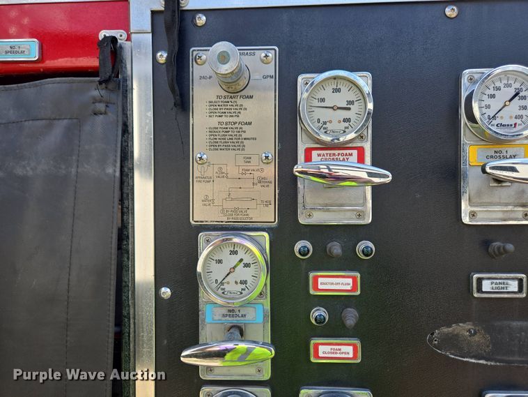 image for item YA0468 2000 Pierce pumper fire truck