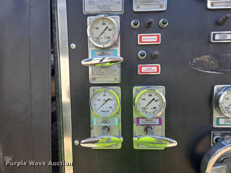 image for item YA0468 2000 Pierce pumper fire truck