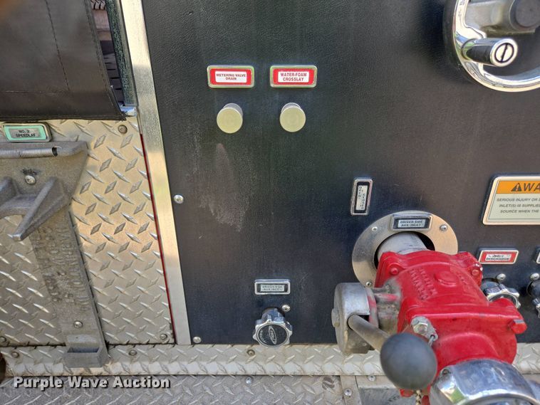 image for item YA0468 2000 Pierce pumper fire truck