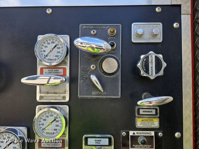 image for item YA0468 2000 Pierce pumper fire truck