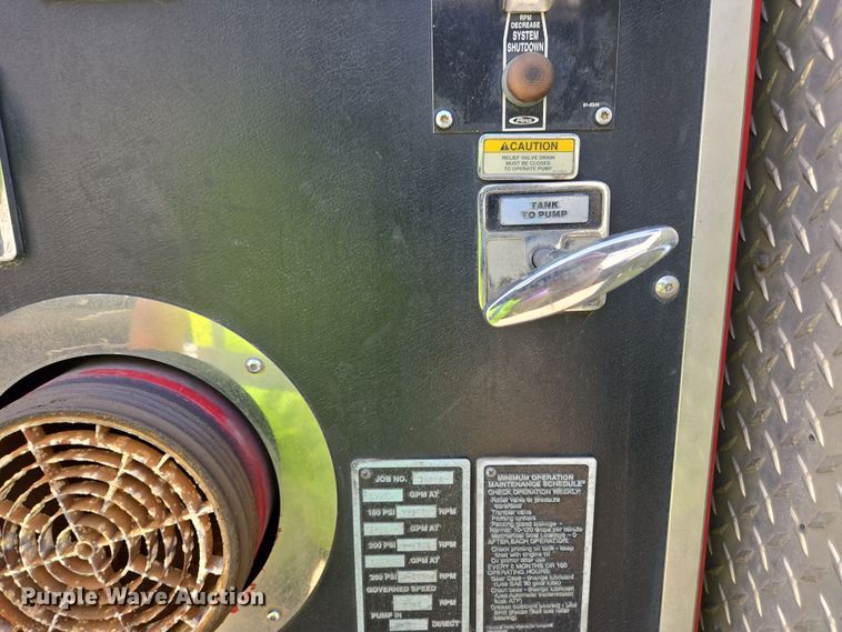 image for item YA0468 2000 Pierce pumper fire truck