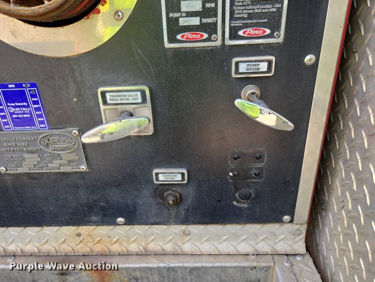 image for item YA0468 2000 Pierce pumper fire truck