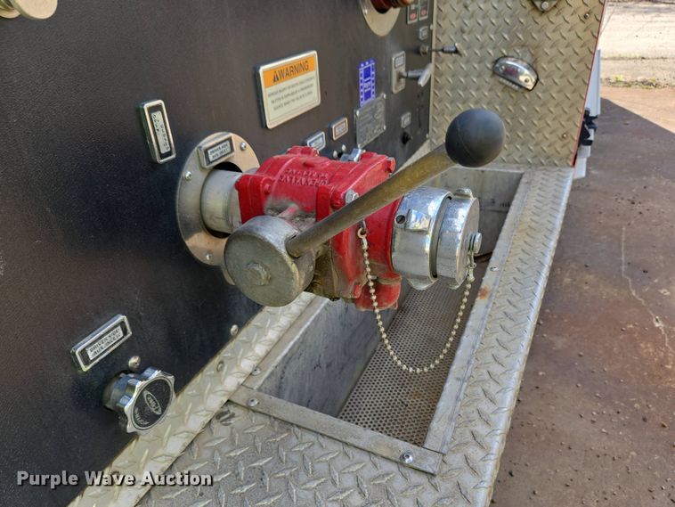 image for item YA0468 2000 Pierce pumper fire truck