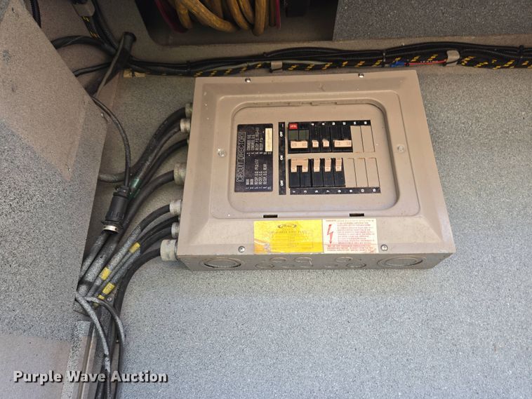 image for item YA0468 2000 Pierce pumper fire truck