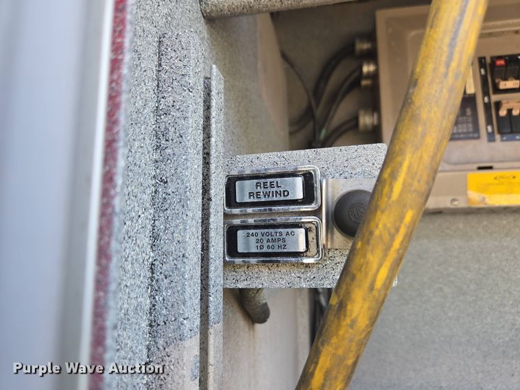 image for item YA0468 2000 Pierce pumper fire truck