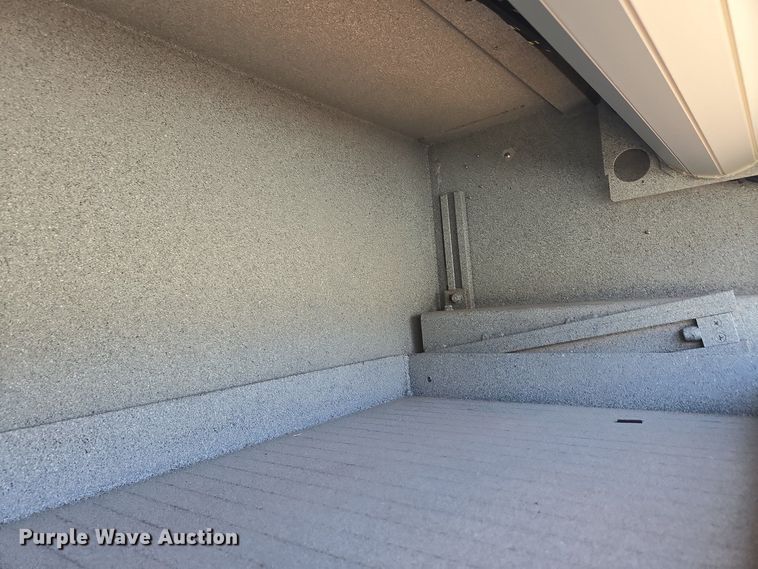 image for item YA0468 2000 Pierce pumper fire truck