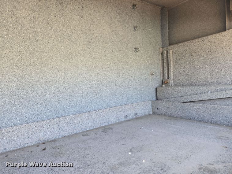 image for item YA0468 2000 Pierce pumper fire truck