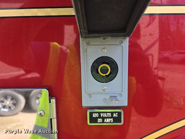 image for item YA0468 2000 Pierce pumper fire truck