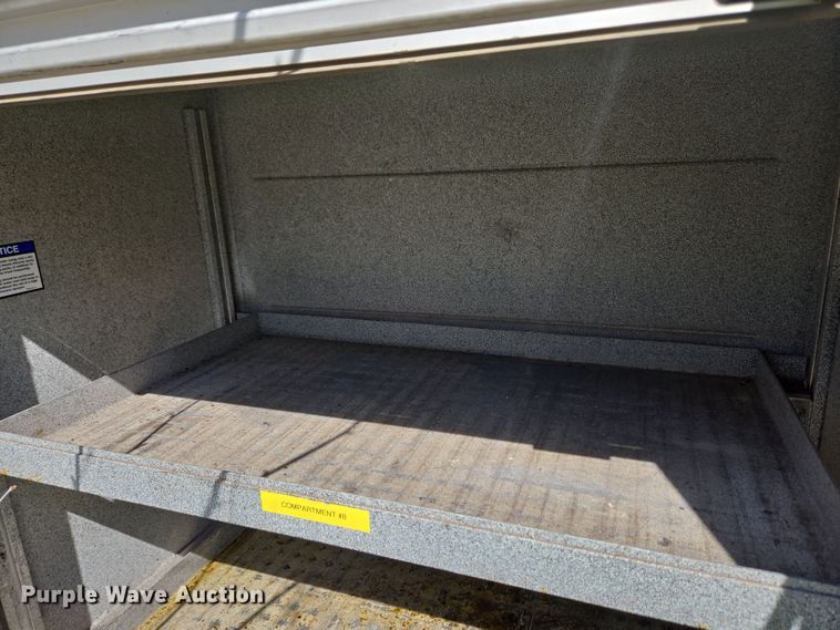 image for item YA0468 2000 Pierce pumper fire truck