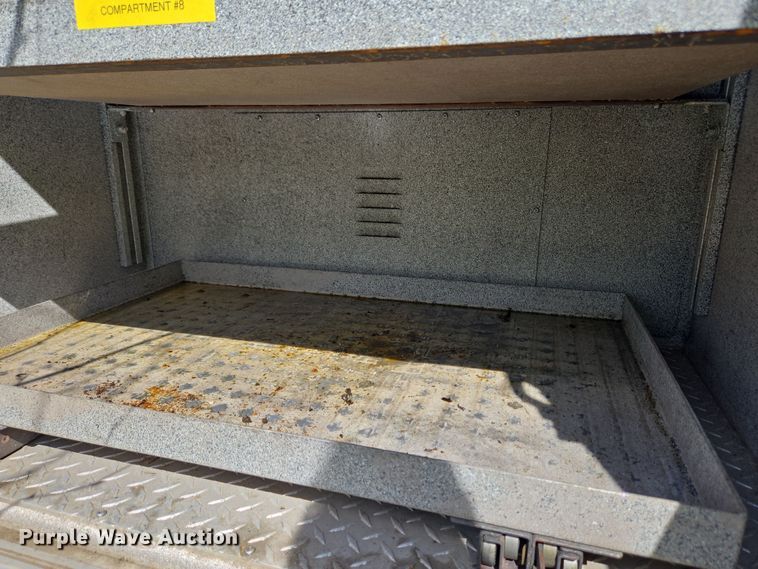 image for item YA0468 2000 Pierce pumper fire truck