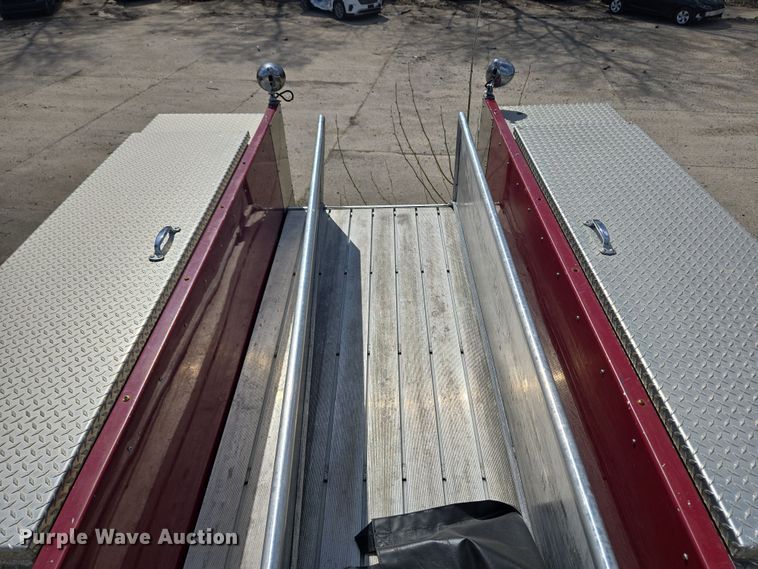 image for item YA0468 2000 Pierce pumper fire truck