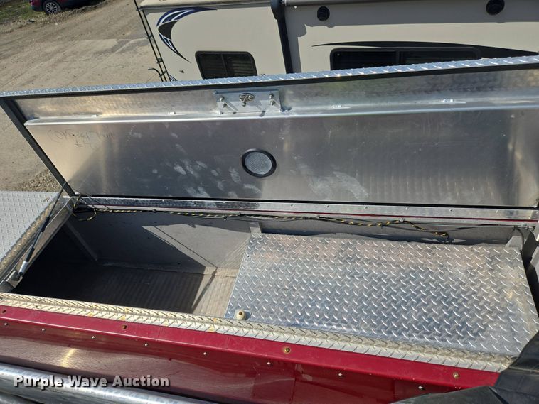 image for item YA0468 2000 Pierce pumper fire truck