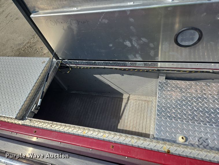 image for item YA0468 2000 Pierce pumper fire truck