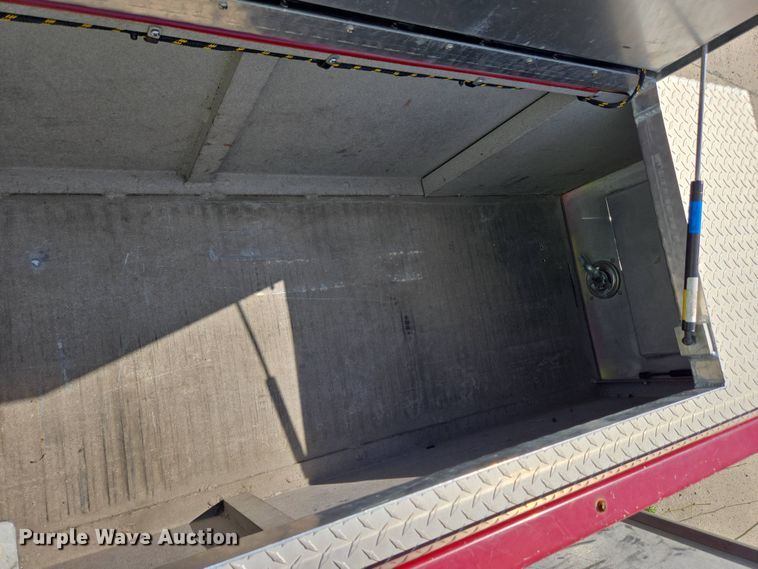 image for item YA0468 2000 Pierce pumper fire truck