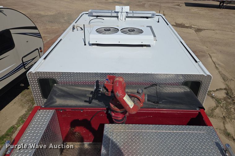 image for item YA0468 2000 Pierce pumper fire truck