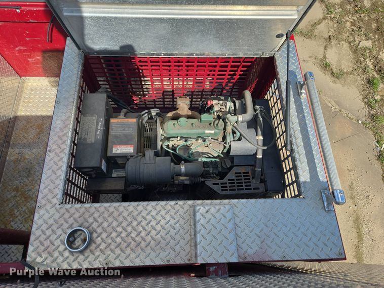 image for item YA0468 2000 Pierce pumper fire truck